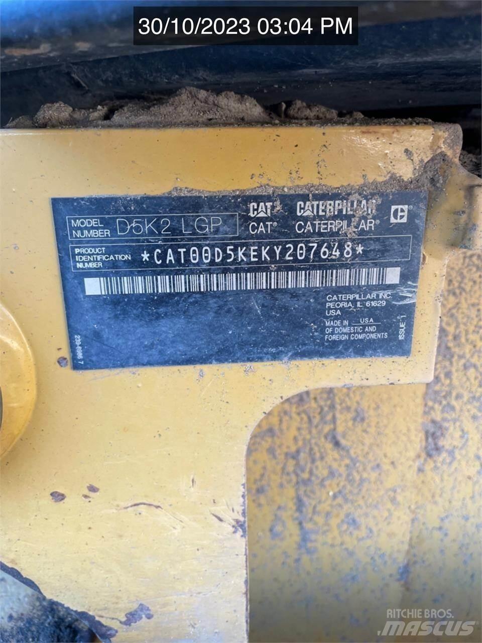 CAT D5K2 LGP ブルドーザー