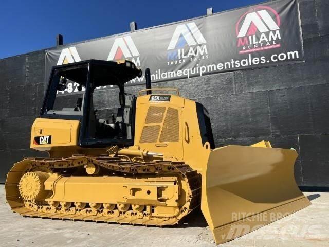 CAT D5K2 LGP ブルドーザー