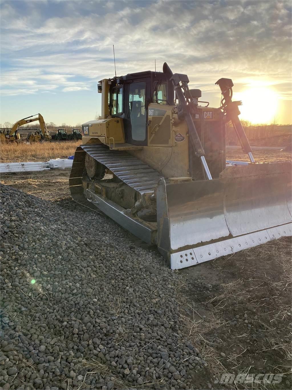 CAT D6T LGP ブルドーザー