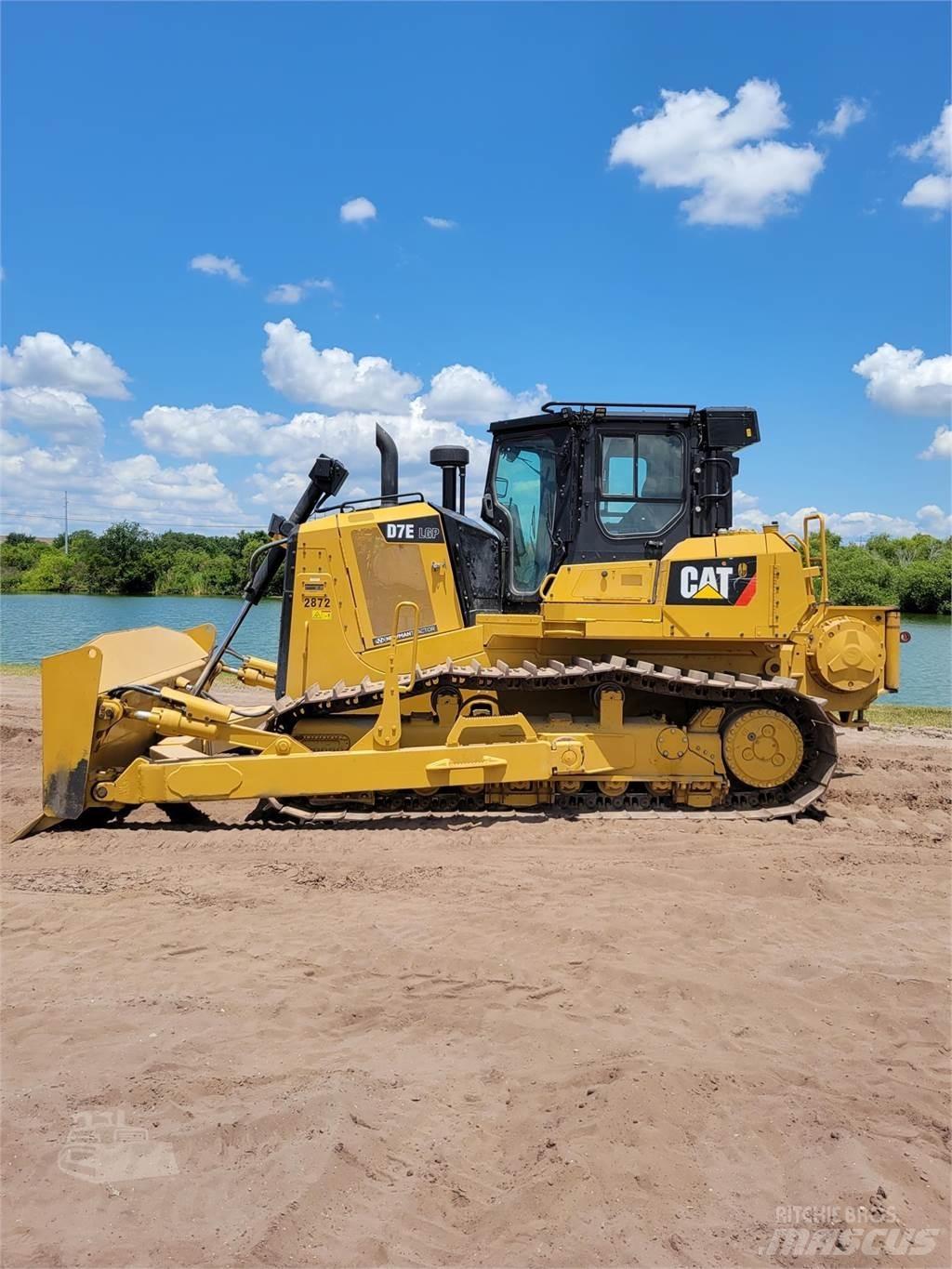 CAT D7E LGP ブルドーザー