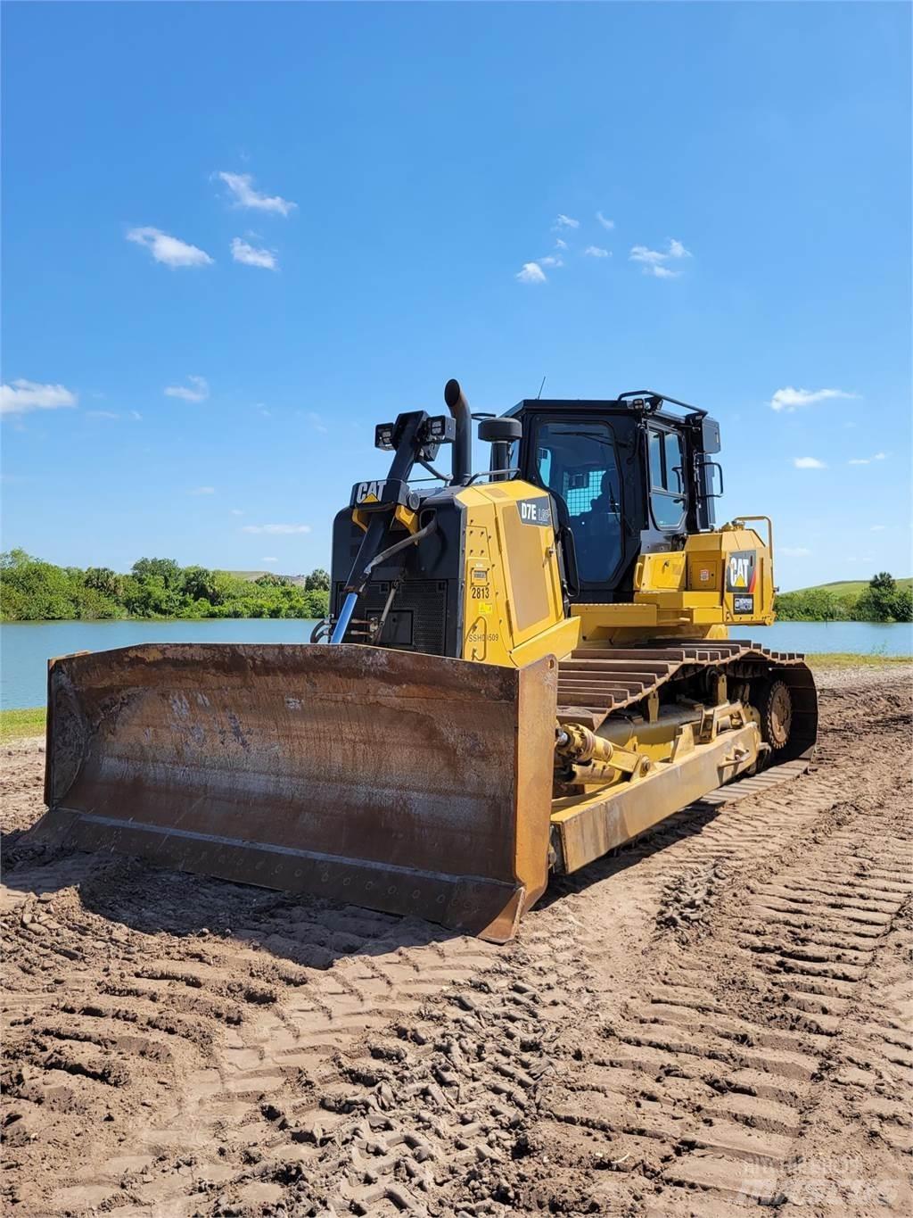 CAT D7E LGP ブルドーザー