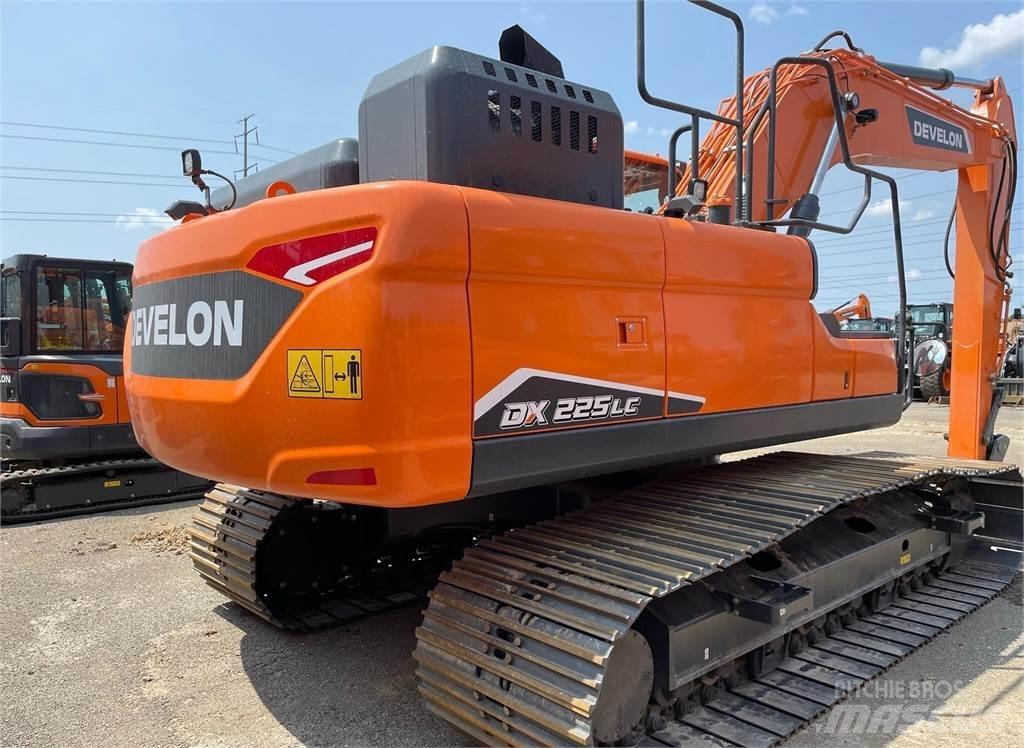 Develon DX225 LC-7 大型油圧ショベル12t以上（パワーショベル・ユンボ）