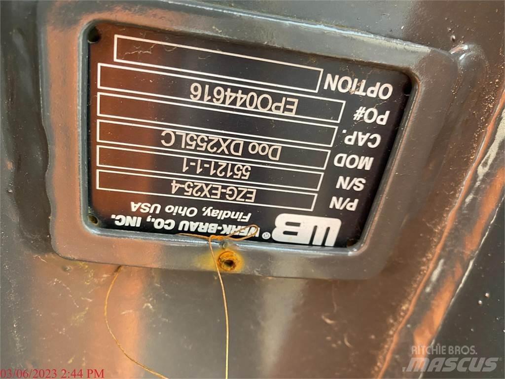 Develon DX255 LC-7 大型油圧ショベル12t以上（パワーショベル・ユンボ）