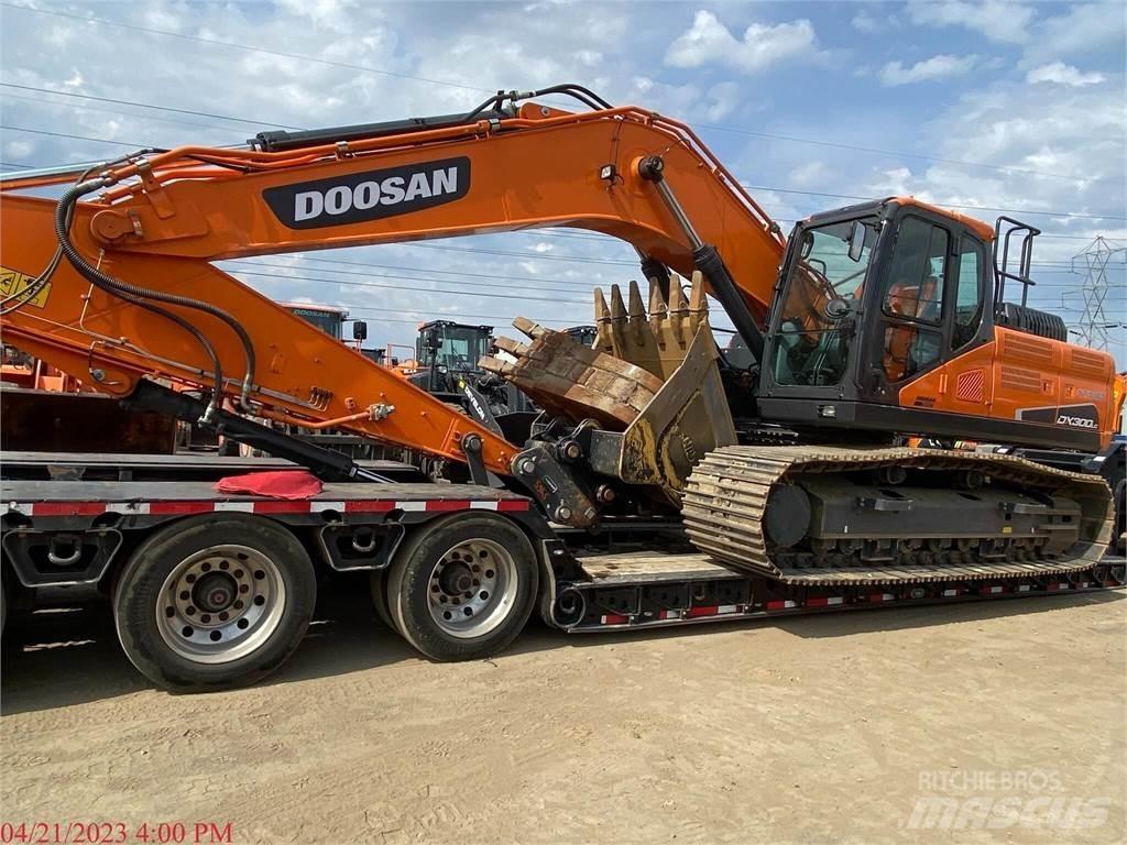Develon DX300 LC-5 大型油圧ショベル12t以上（パワーショベル・ユンボ）