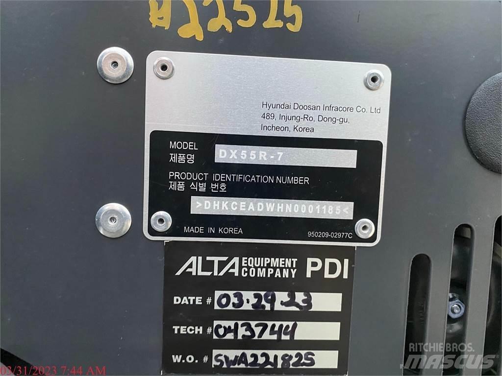 Develon DX55R-7 ミニ油圧ショベル 7t以下（ミニユンボ・ミニディガー）