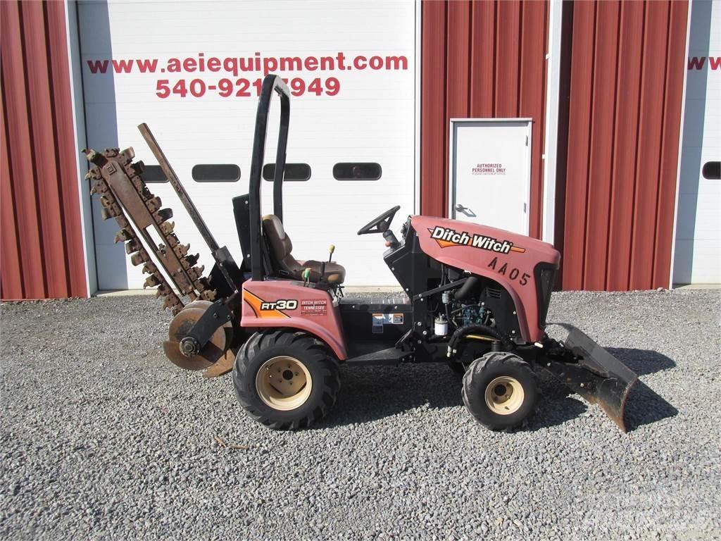 Ditch Witch RT30 トレンチャー
