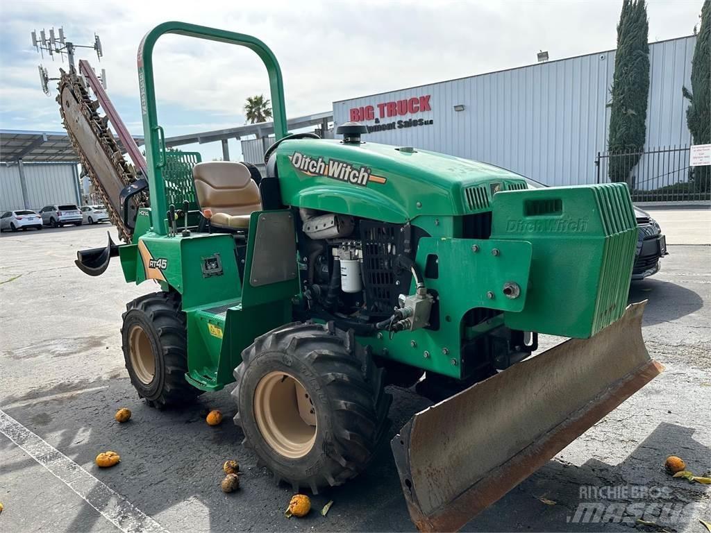 Ditch Witch RT45 トレンチャー