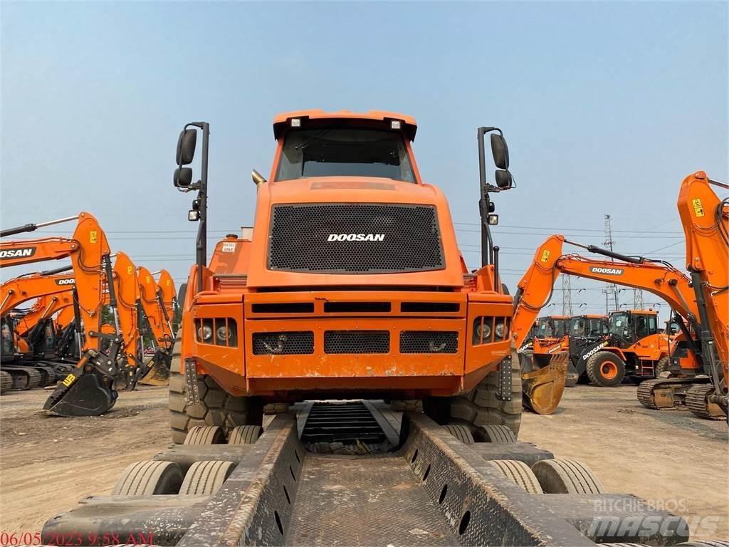 Doosan DA30-5 アーティキュレート式ダンプトラック
