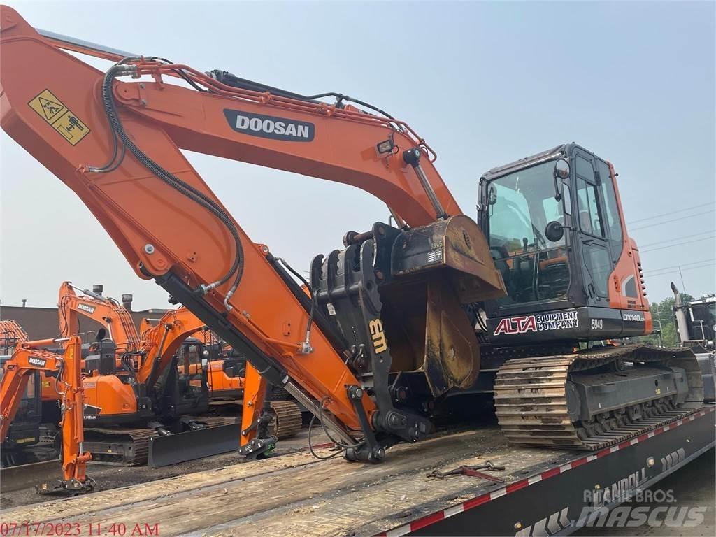 Doosan DX140 LC-5 大型油圧ショベル12t以上（パワーショベル・ユンボ）