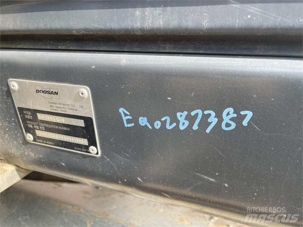 Doosan DX180 LC-5 大型油圧ショベル12t以上（パワーショベル・ユンボ）