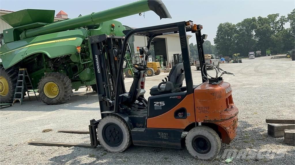 Doosan G25P-5 フォークリフト - その他