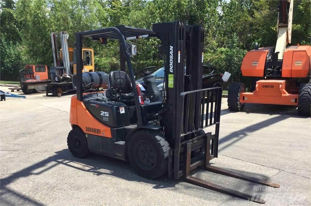 Doosan G25P-5 フォークリフト - その他