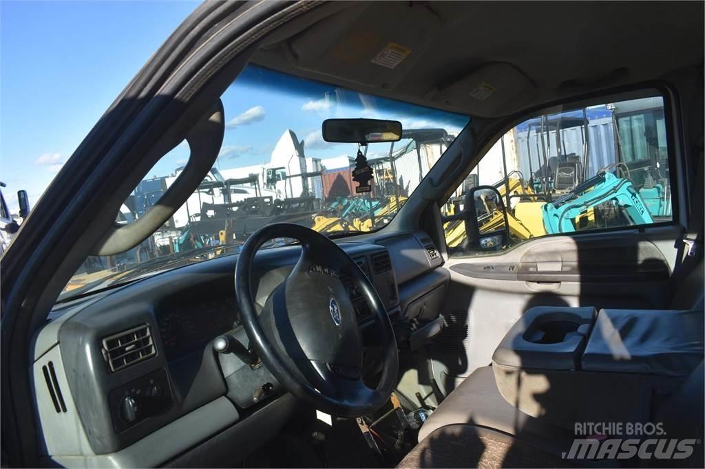 Ford F550 SD 多目的／汎用車両