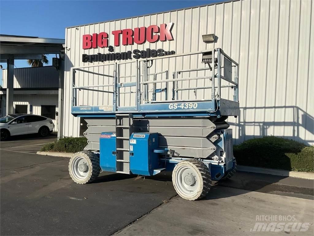 Genie GS4390RT シザースリフト
