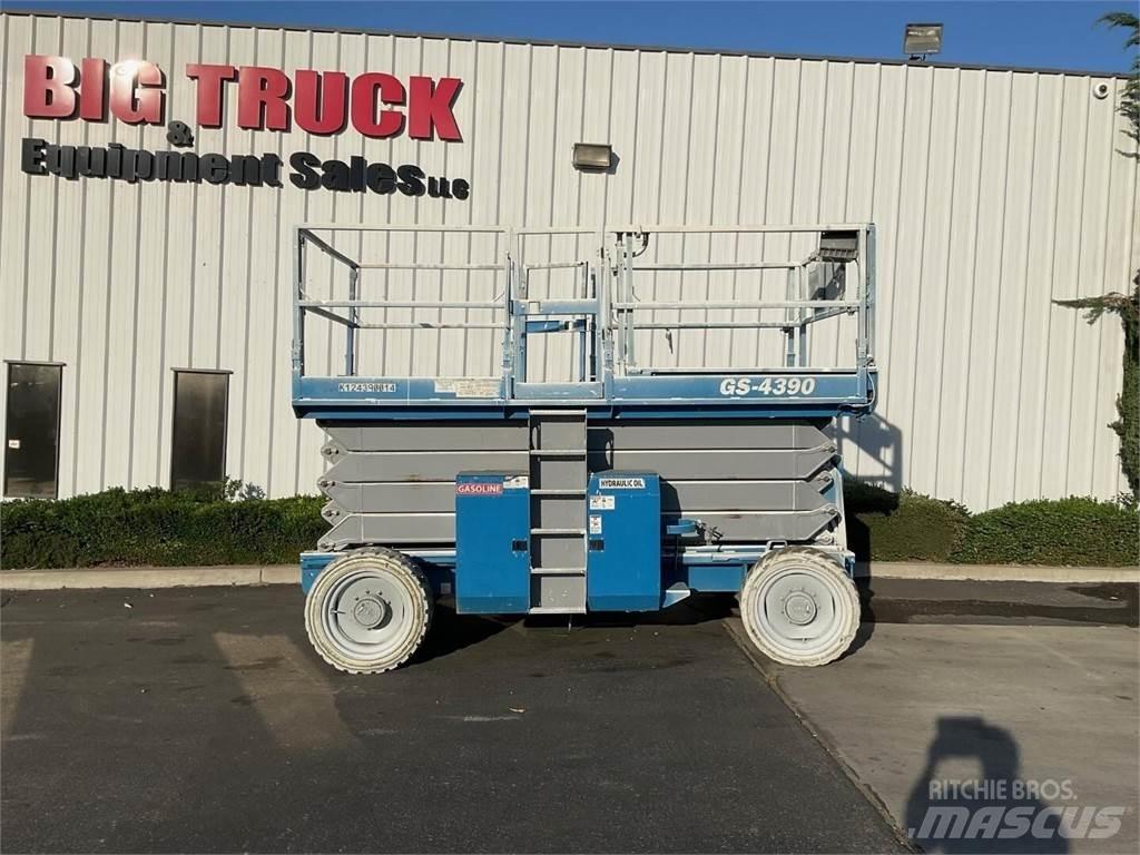 Genie GS4390RT シザースリフト