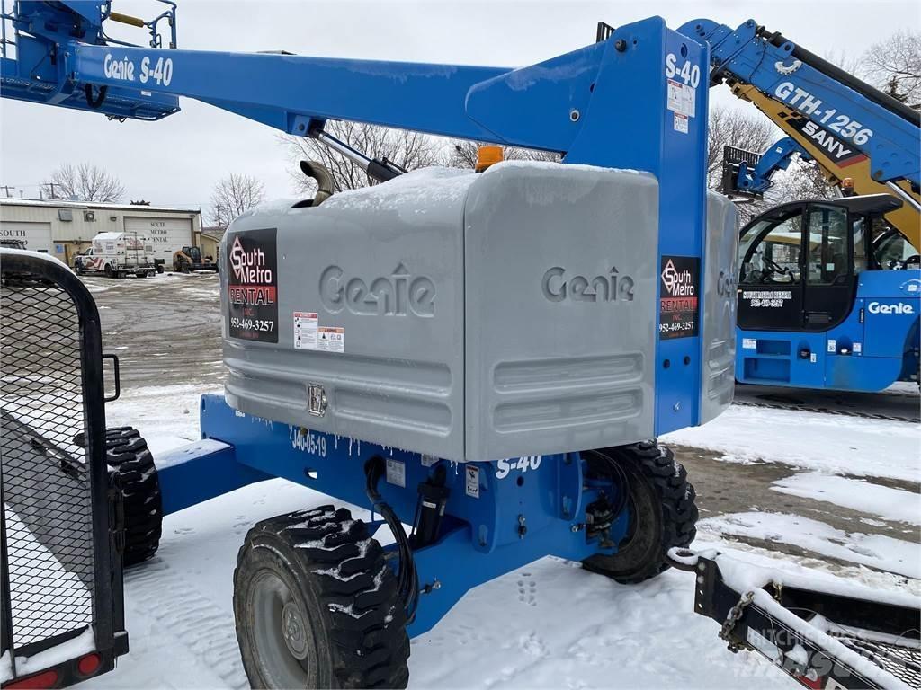 Genie S40 ブームリフト　直伸型