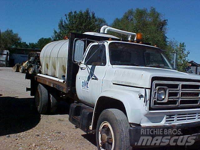 GMC TOPKICK C6500 タンカートラック