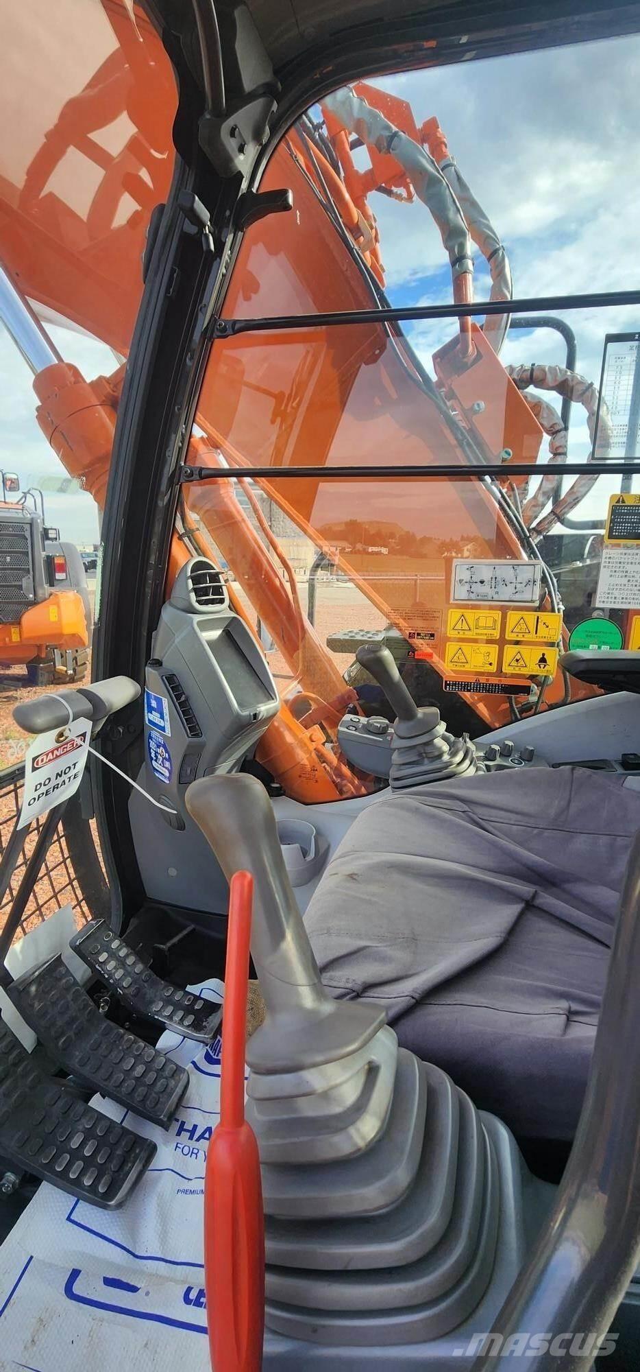 Hitachi ZX135US-6 大型油圧ショベル12t以上（パワーショベル・ユンボ）
