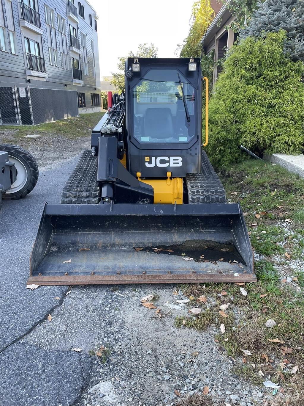 JCB 3TS-8T スキッドステアローダー