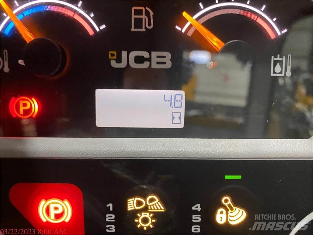 JCB 3TS-8W スキッドステアローダー