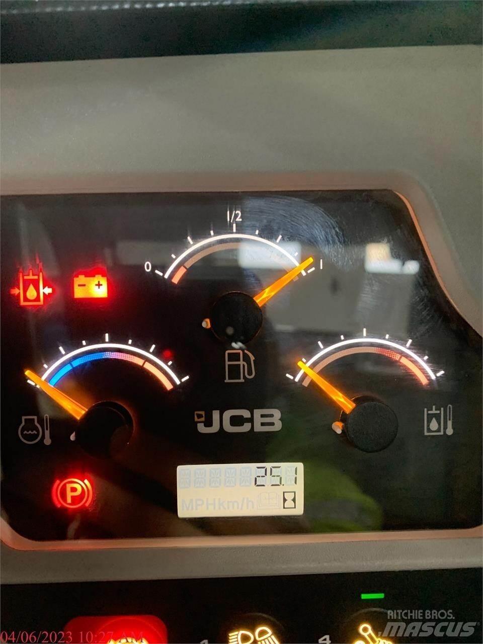JCB 3TS-8W スキッドステアローダー