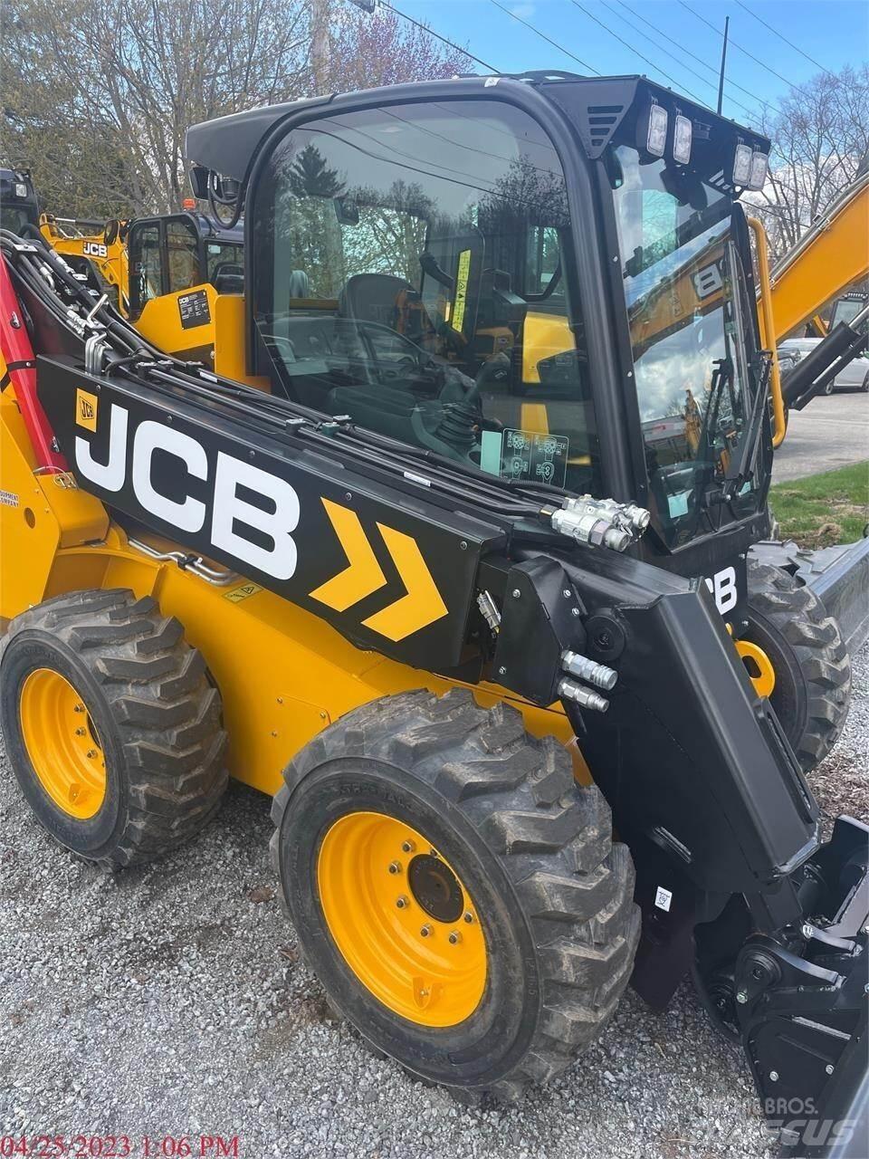 JCB 3TS-8W スキッドステアローダー