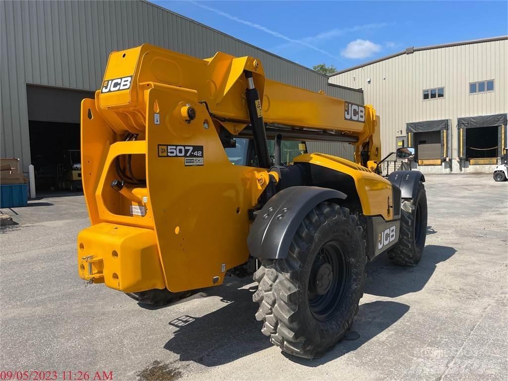 JCB 507-42 テレスコーピックハンドラー