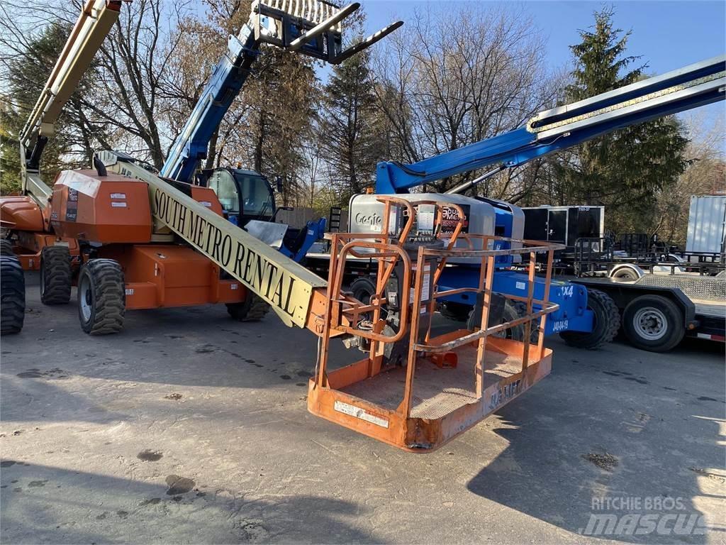 JLG 600S ブームリフト　直伸型
