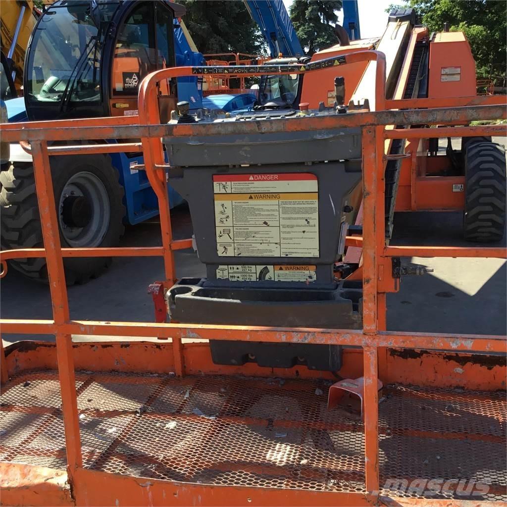 JLG 600S ブームリフト　直伸型