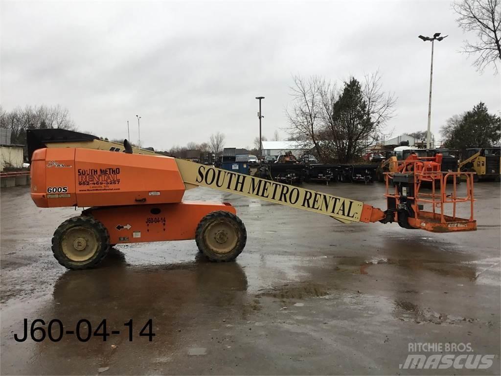 JLG 600S ブームリフト　直伸型