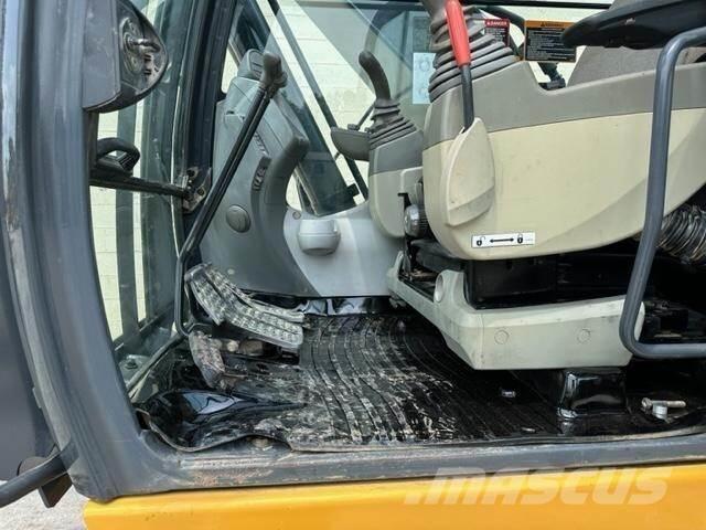 John Deere 210G LC 大型油圧ショベル12t以上（パワーショベル・ユンボ）