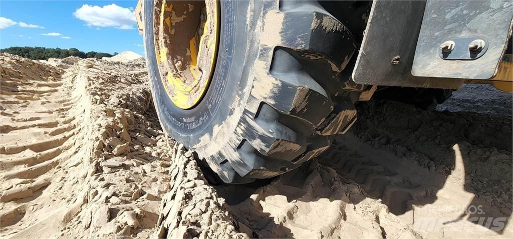 John Deere 310E アーティキュレート式ダンプトラック