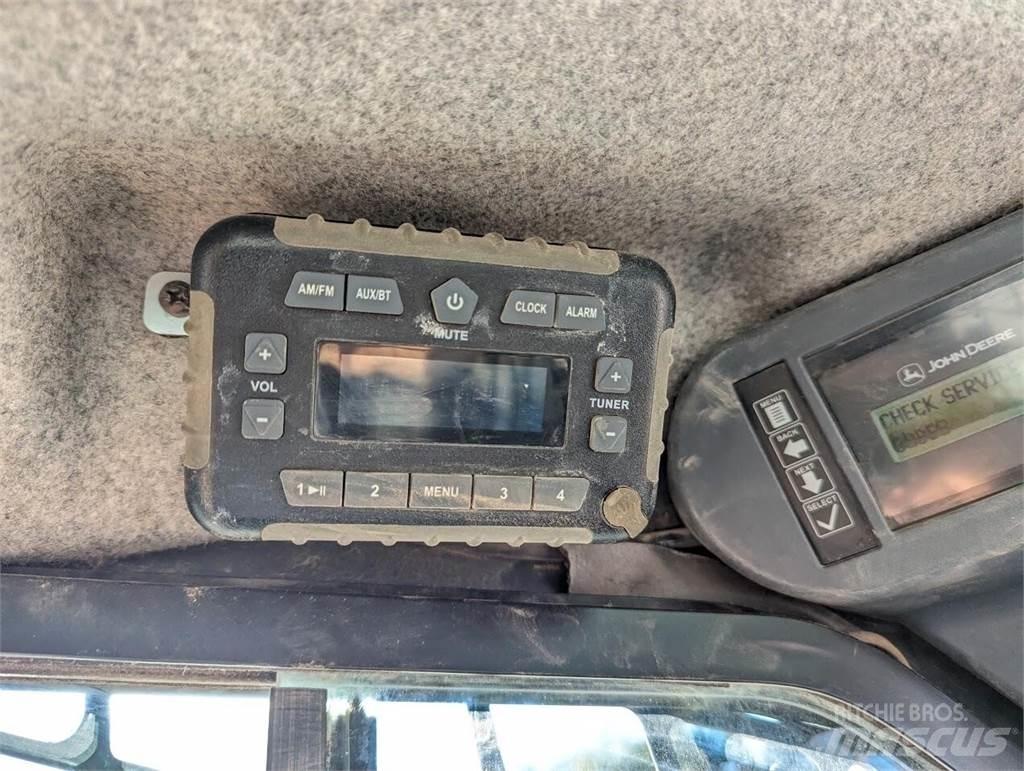 John Deere 325G スキッドステアローダー