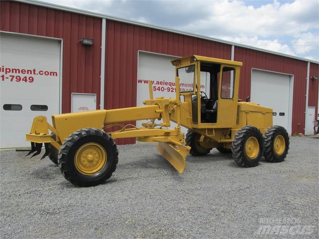 John Deere 570 モーターグレーダー