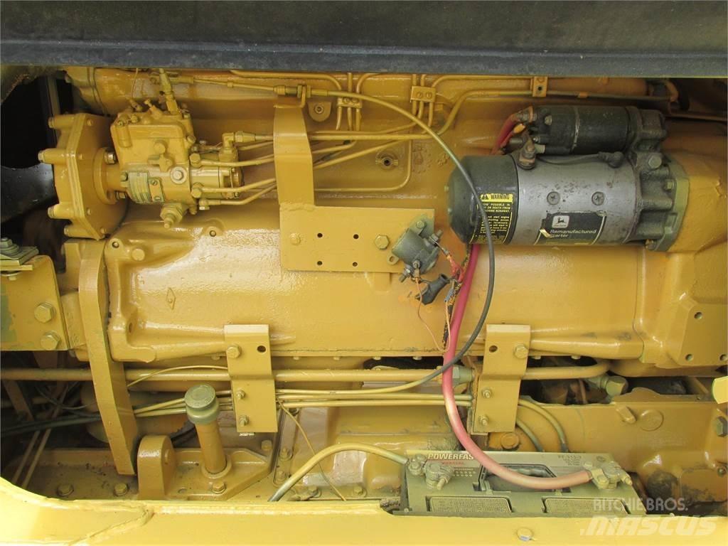 John Deere 570 モーターグレーダー