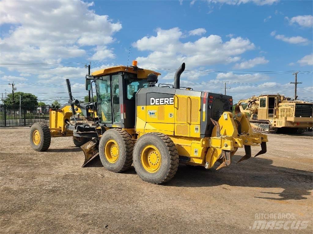 John Deere 672G モーターグレーダー