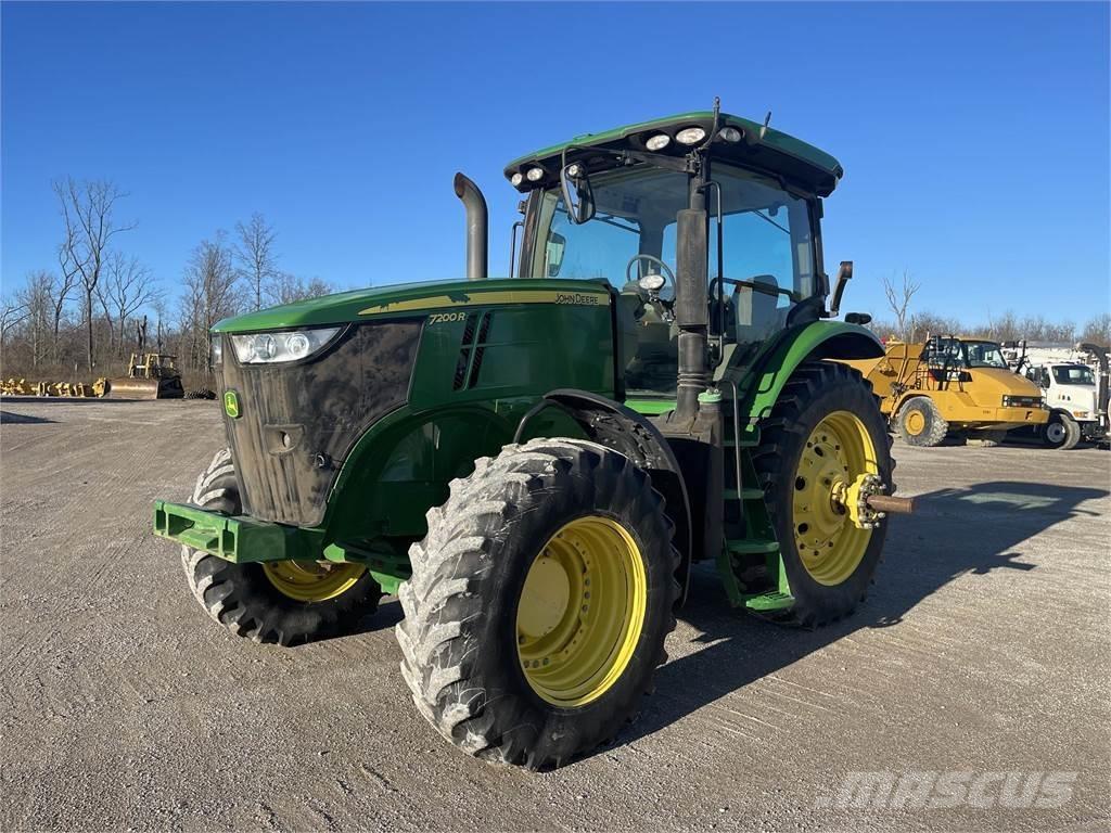 John Deere 7200R トラクター
