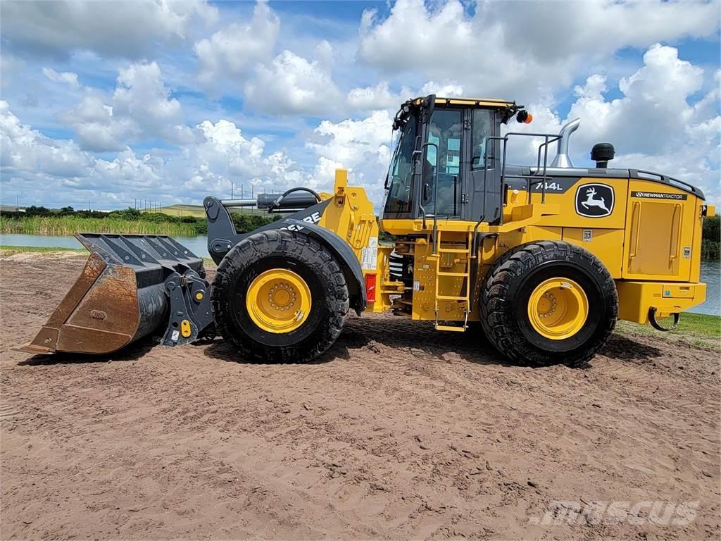 John Deere 744L ホイールローダー・タイヤショベル
