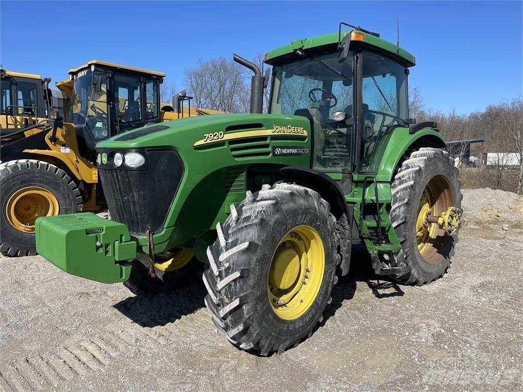 John Deere 7920 トラクター