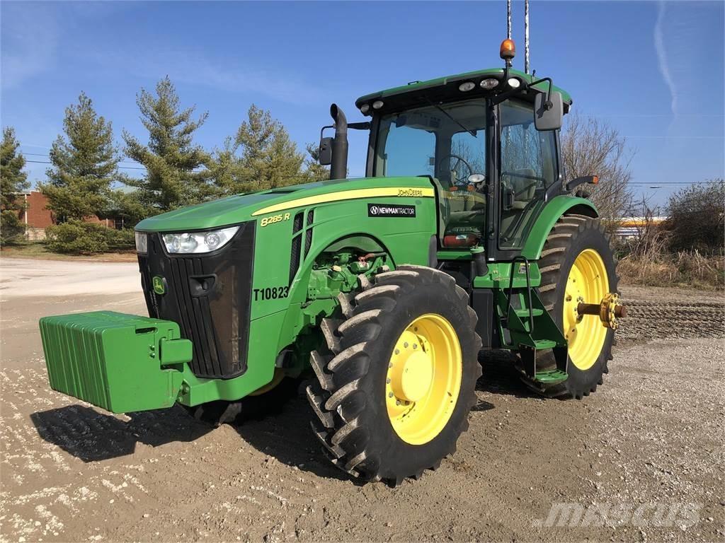 John Deere 8285R トラクター
