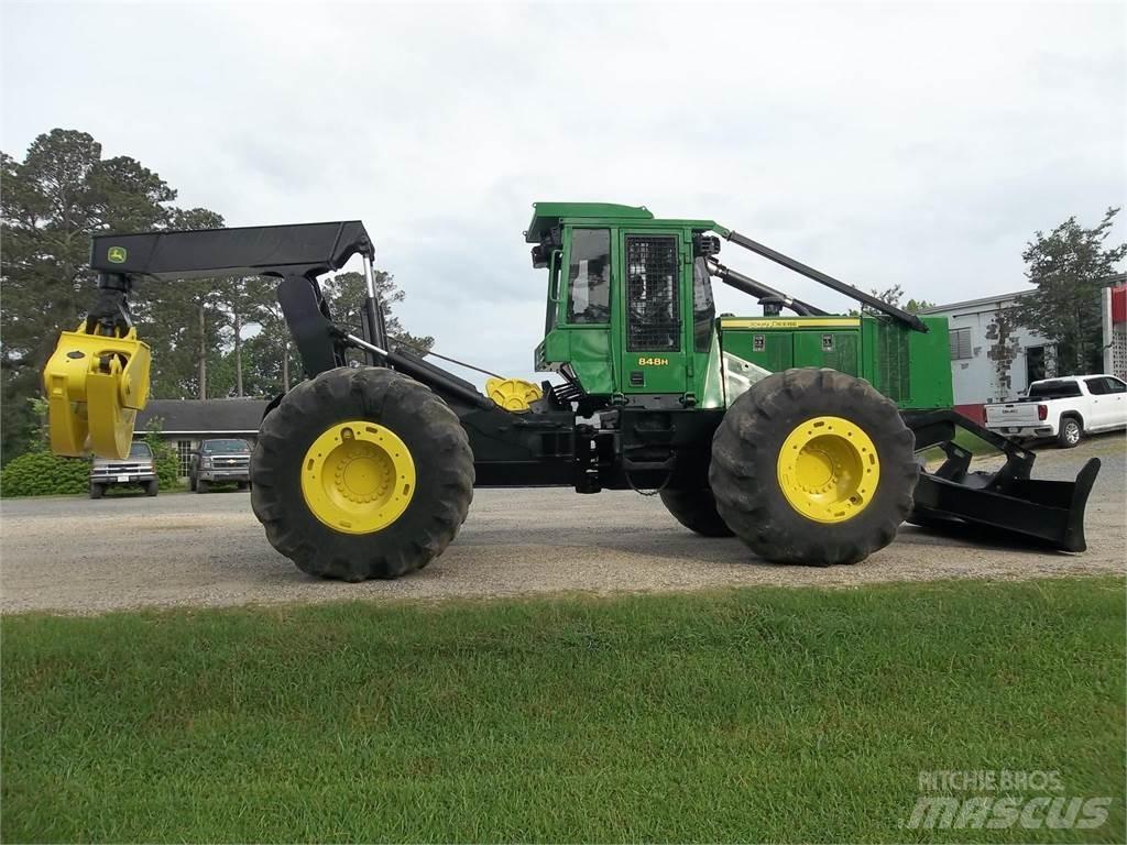 John Deere 848H スキッダー