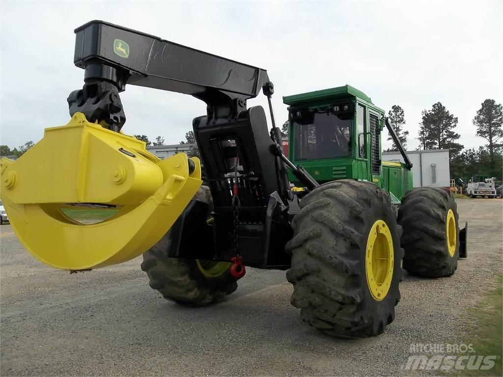 John Deere 848H スキッダー