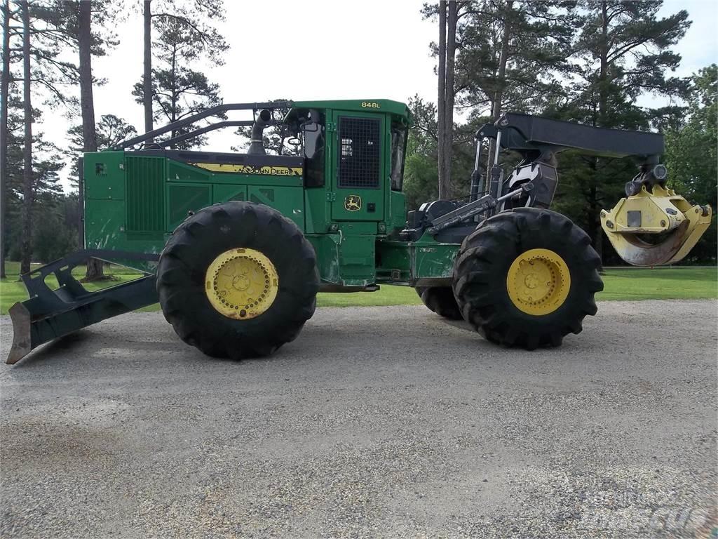 John Deere 848L スキッダー