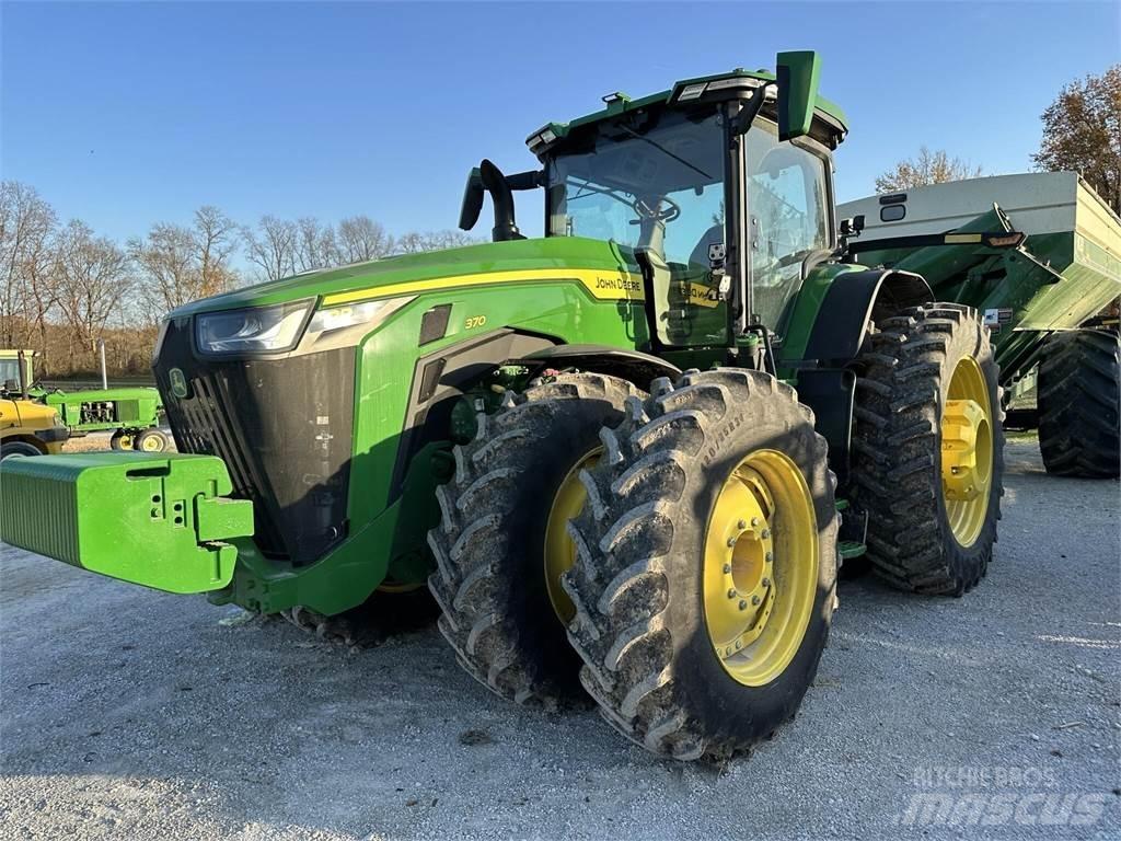 John Deere 8R 370 トラクター