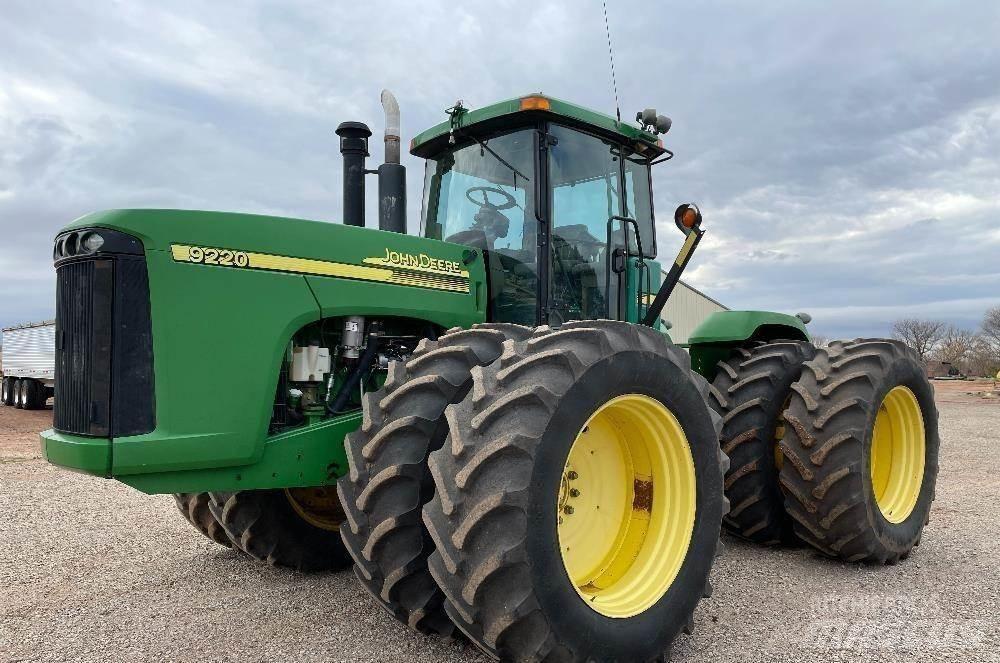 John Deere 9220 トラクター