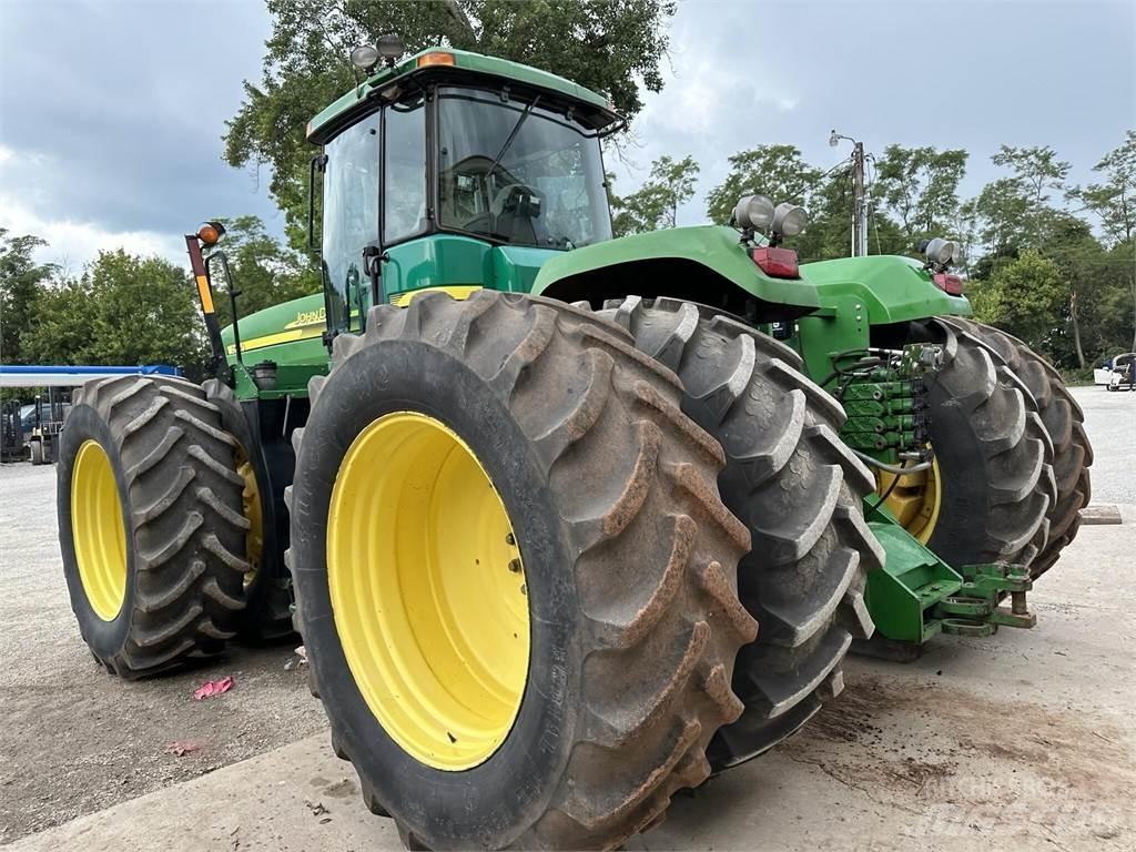 John Deere 9220 トラクター
