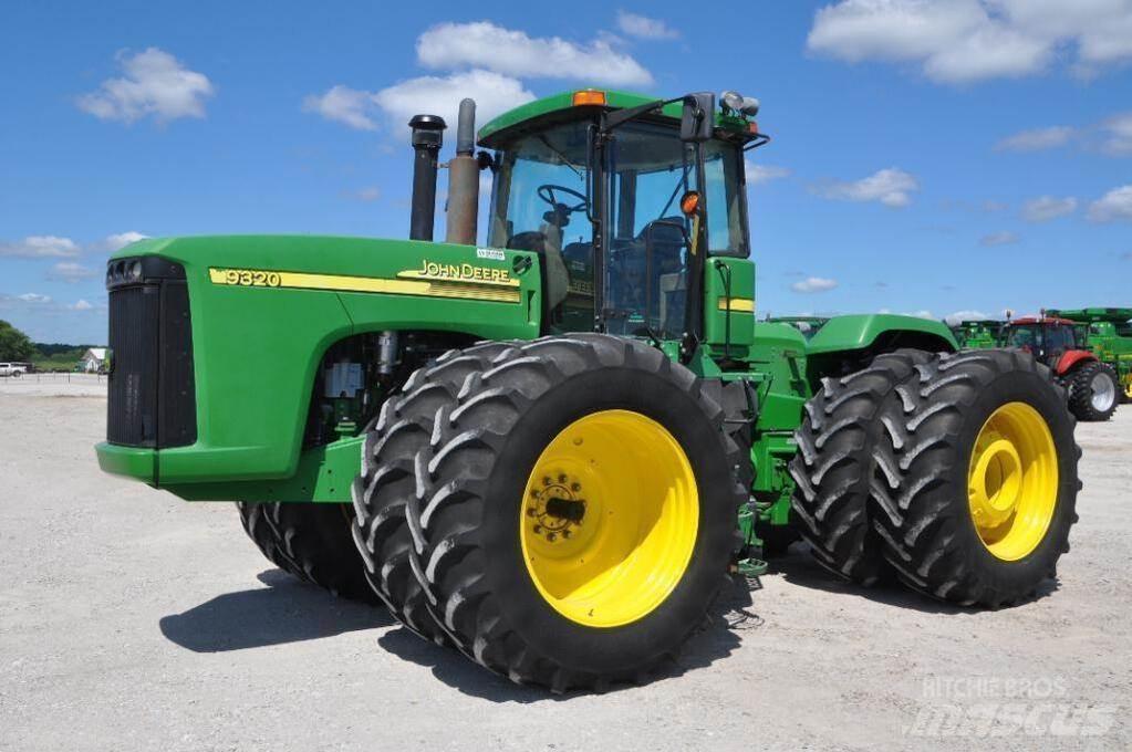 John Deere 9320 トラクター