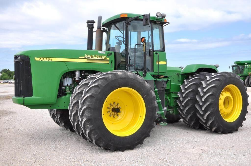 John Deere 9320 トラクター