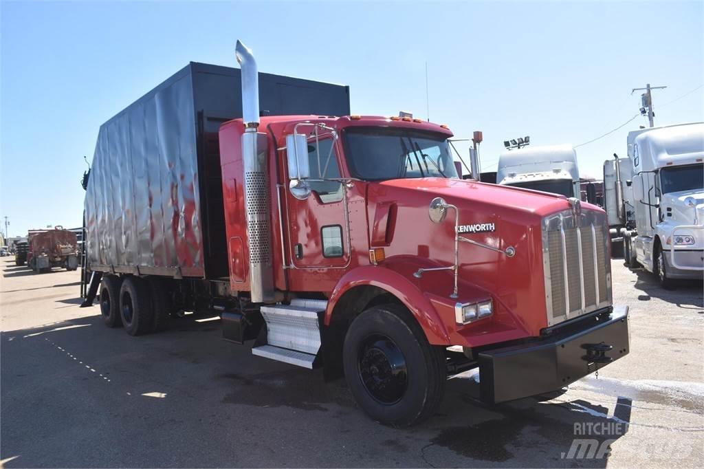 Kenworth T800 クレーントラック、ユニック車