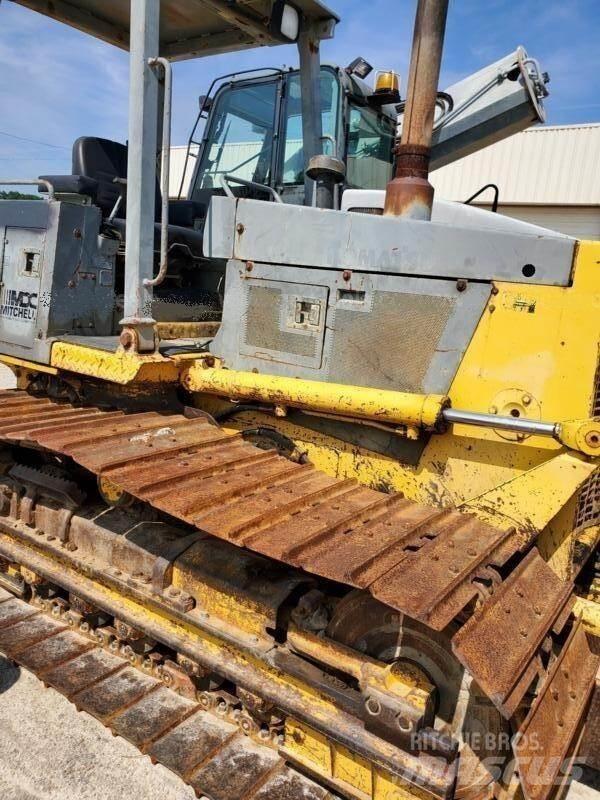 Komatsu D38P-1 LGP ブルドーザー